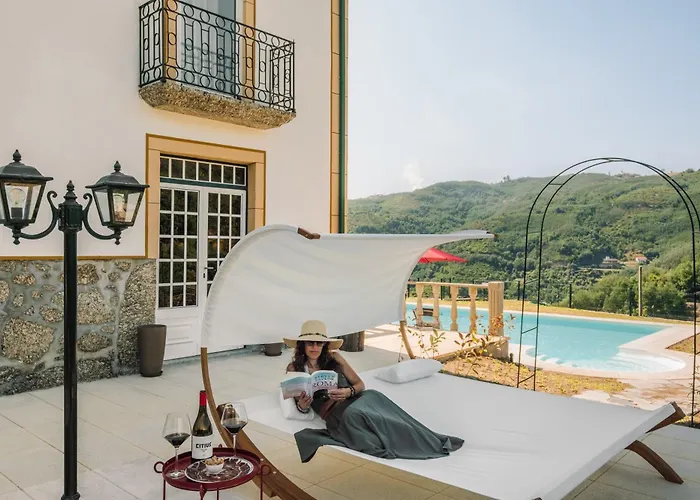 ホテル Palacete Do Guerreiro Charme & オリヴェイラ・ド・オスピタル